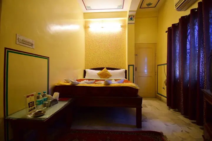 Джайпур: Hotel Bani Park Palace