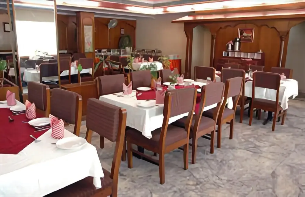 Джайпур: Hotel Maya International