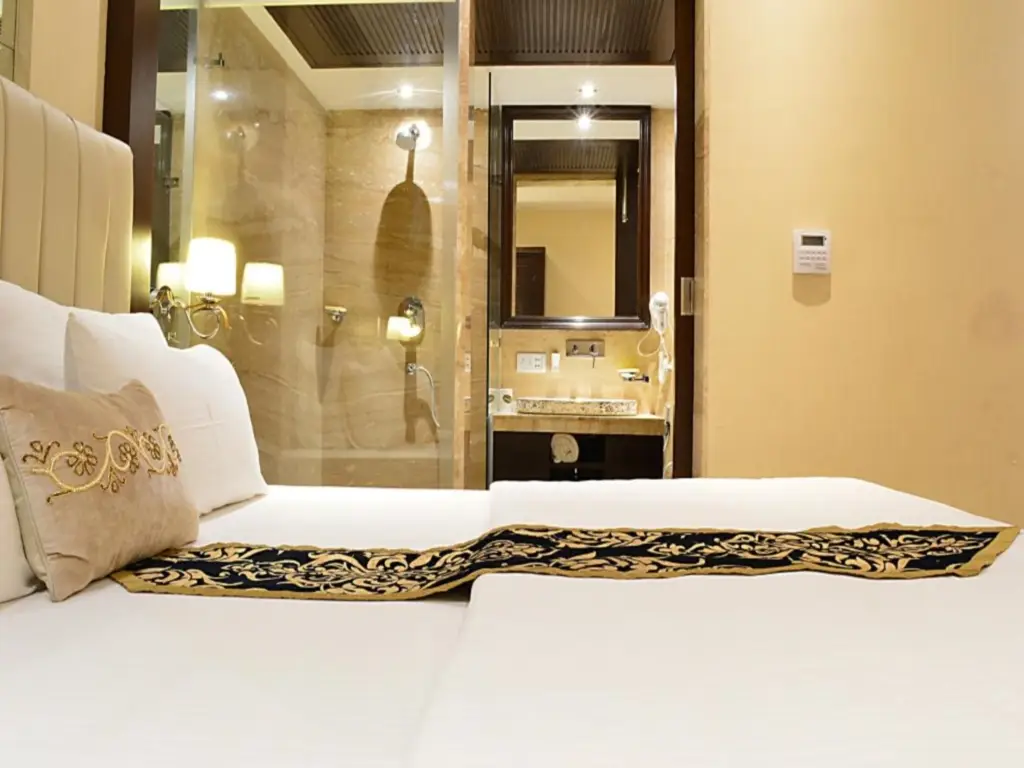 Hotel Emperor Palms at Karol Bagh — фото 1