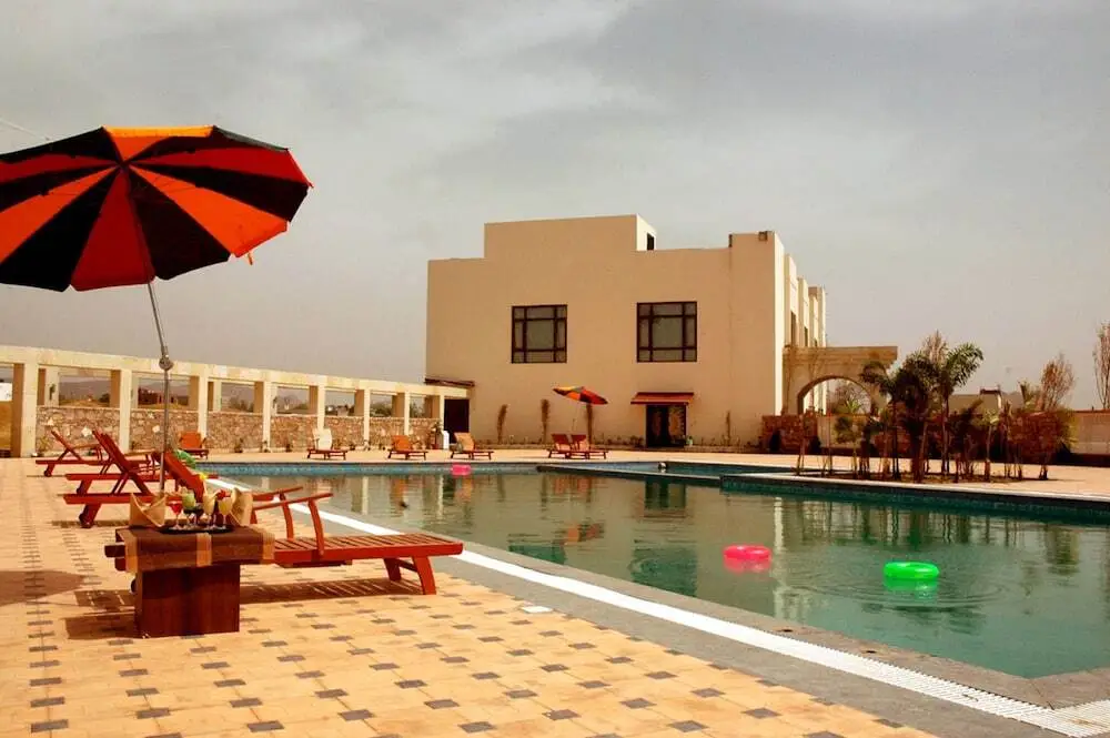 Джайпур: Cambay Resort Jamdoli