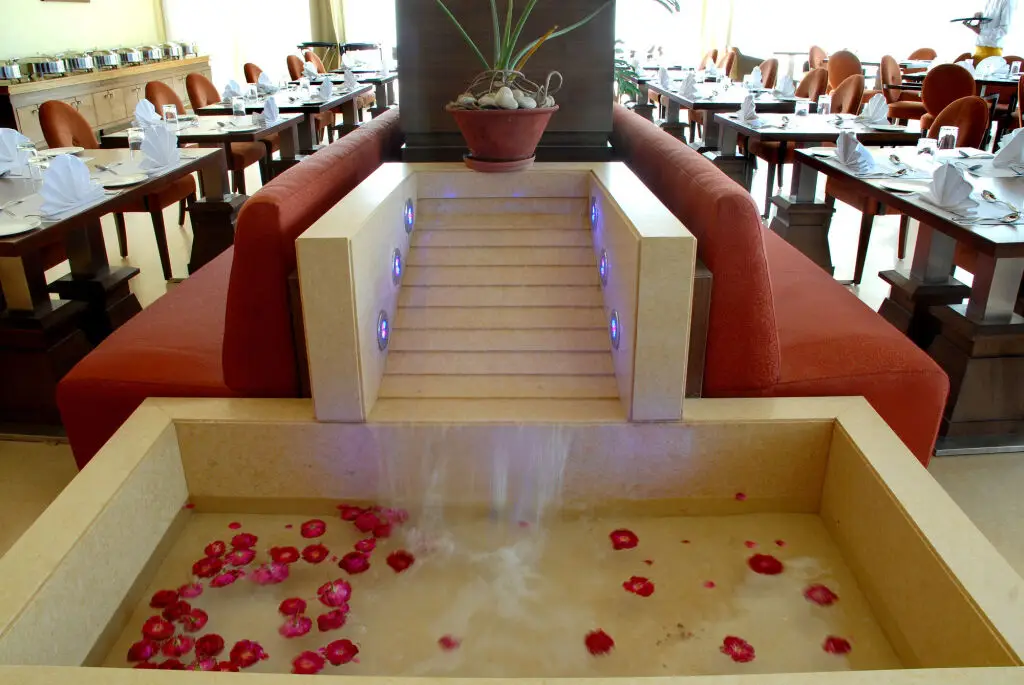 Кукас: Cambay Grand
