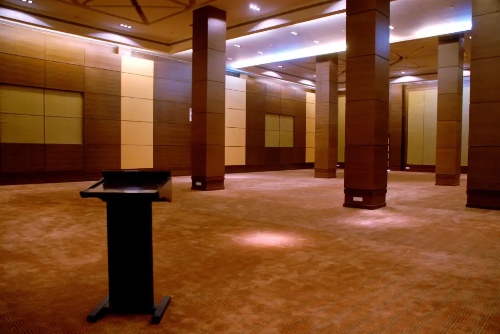 Кукас: Cambay Grand