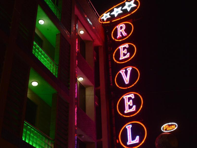Нью-Дели: Revels Plum Hotel