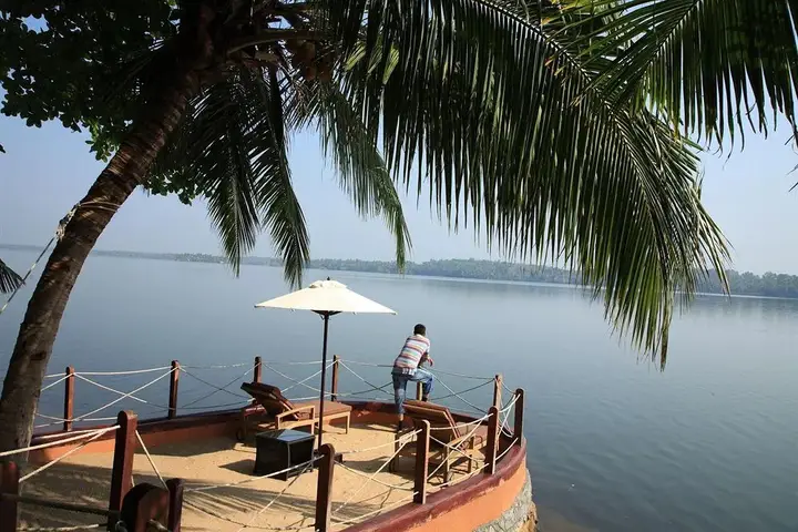 Коллам: Cambay Palm Lagoon
