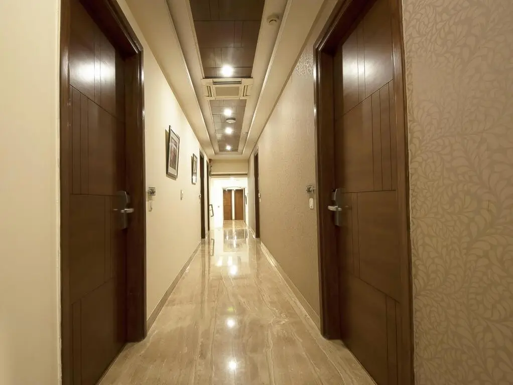 Нью-Дели: Alpina Hotels & Suites