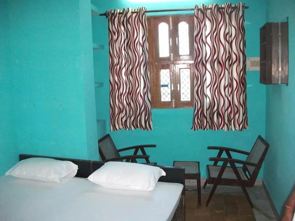 Варанаси: Shree Hare Rama Hare Krishna Hotel