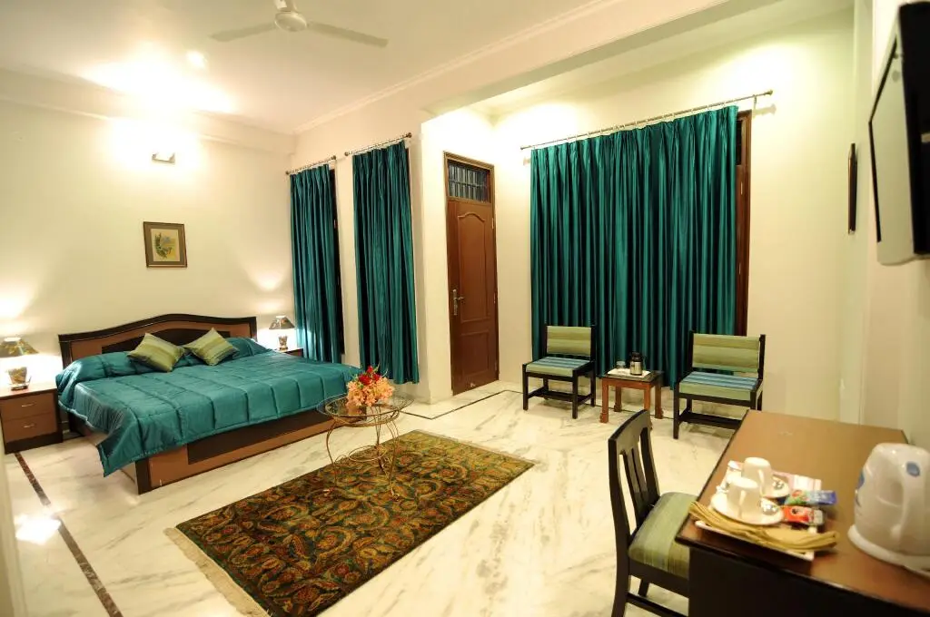 Джайпур: Geetanjali Luxury Suites
