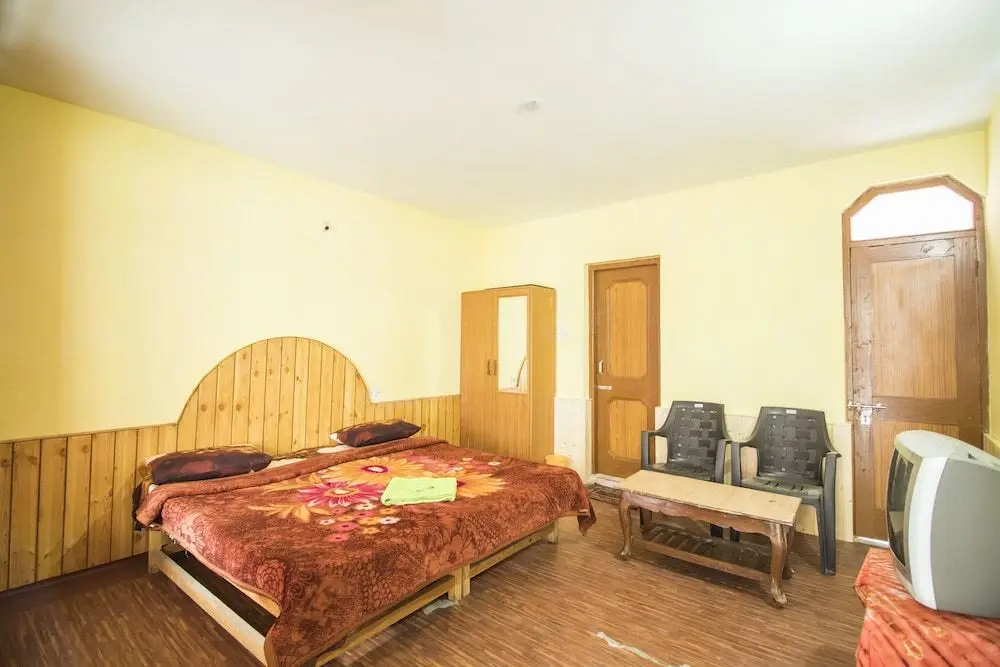 Манали: Giriraj Guest House