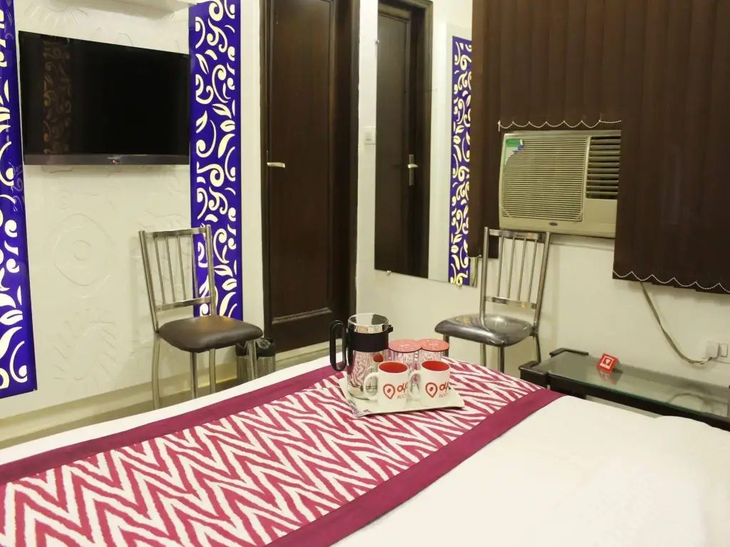 Нью-Дели: Hotel Sawera International
