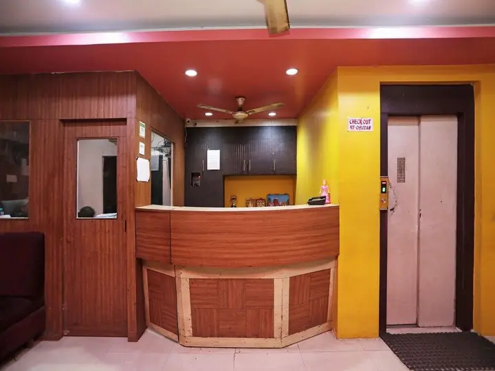 Пури: Oyo 6274 Hotel Janaki Residency