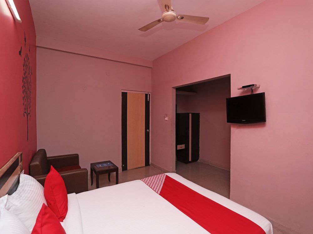 Пури: Oyo 6274 Hotel Janaki Residency