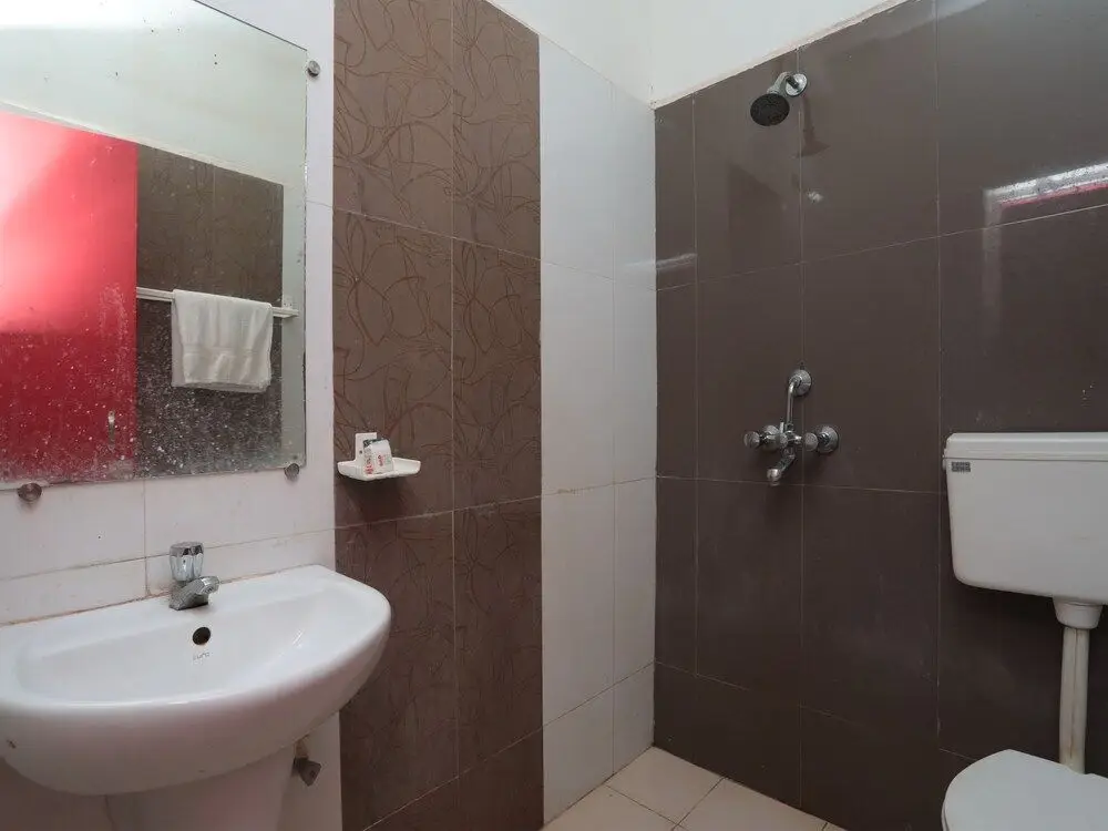 Пури: Oyo 6274 Hotel Janaki Residency
