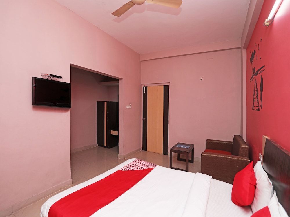 Пури: Oyo 6274 Hotel Janaki Residency