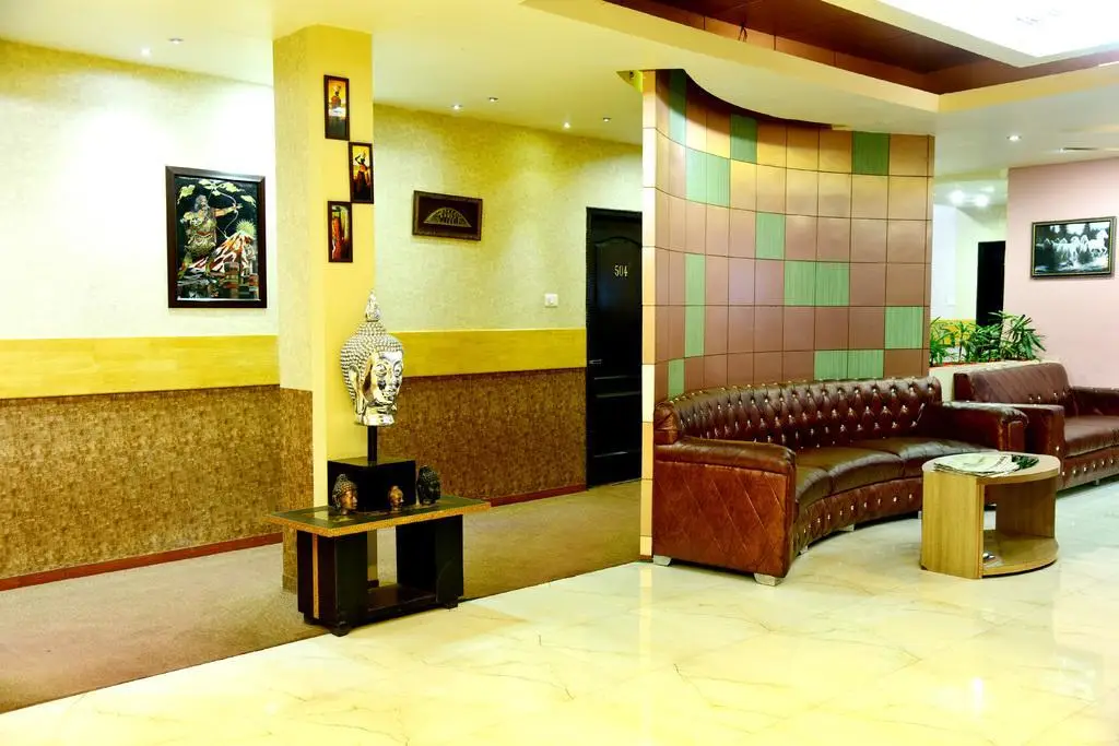 Наинитал: Royal Court Ananta Express