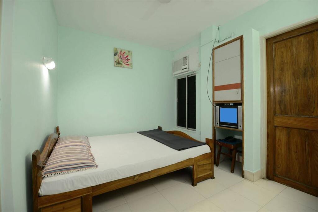 Бхубанешвар: Hotel Janpath