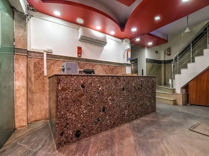Нью-Дели: Oyo 18997 Hotel Km International