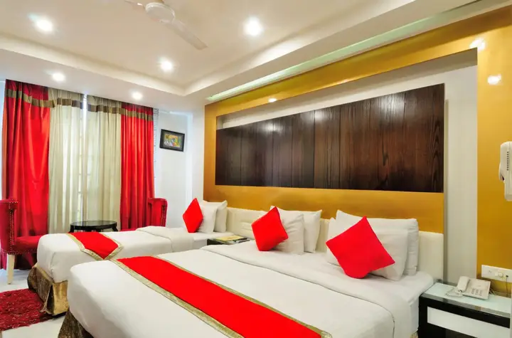 Нью-Дели: Hotel Le Benz