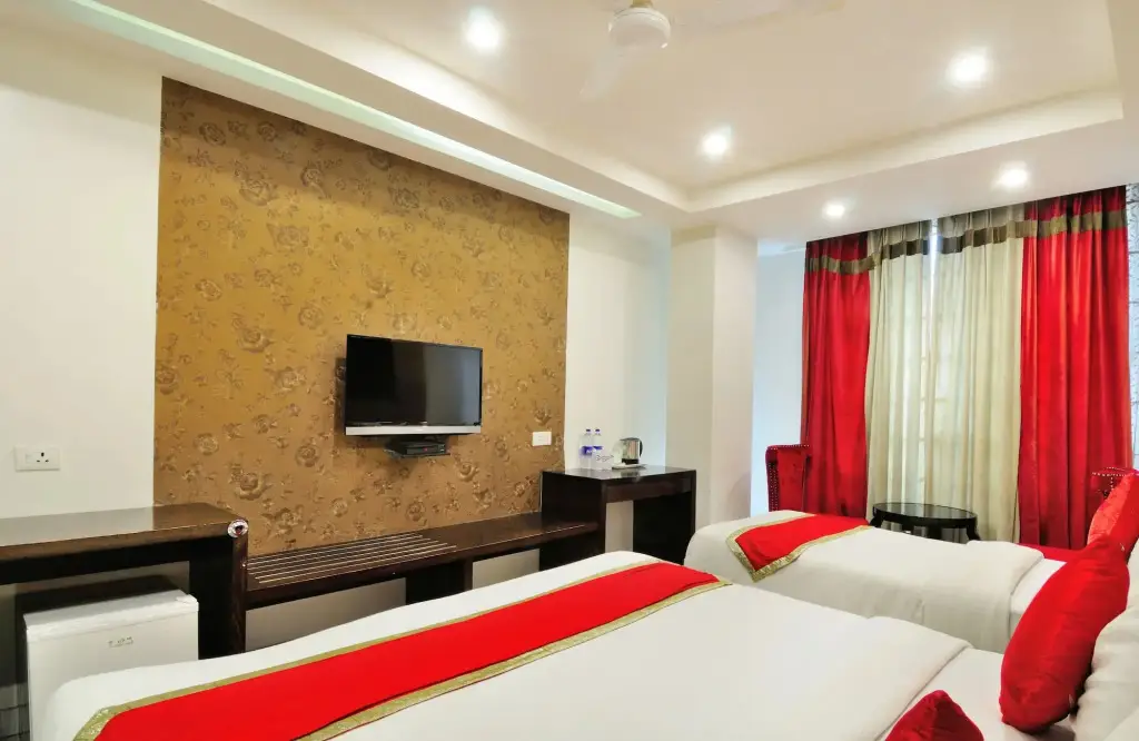 Нью-Дели: Hotel Le Benz