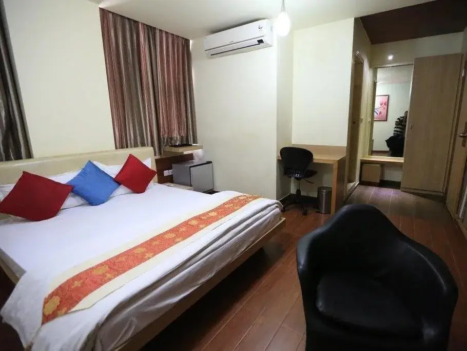 Бангалор: Apollo Sindoori Hotels Limited