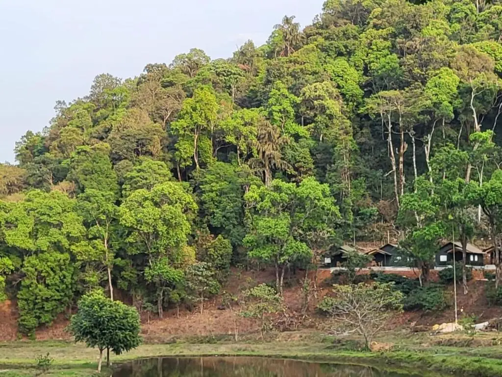 Какабе: Three Hills Coorg