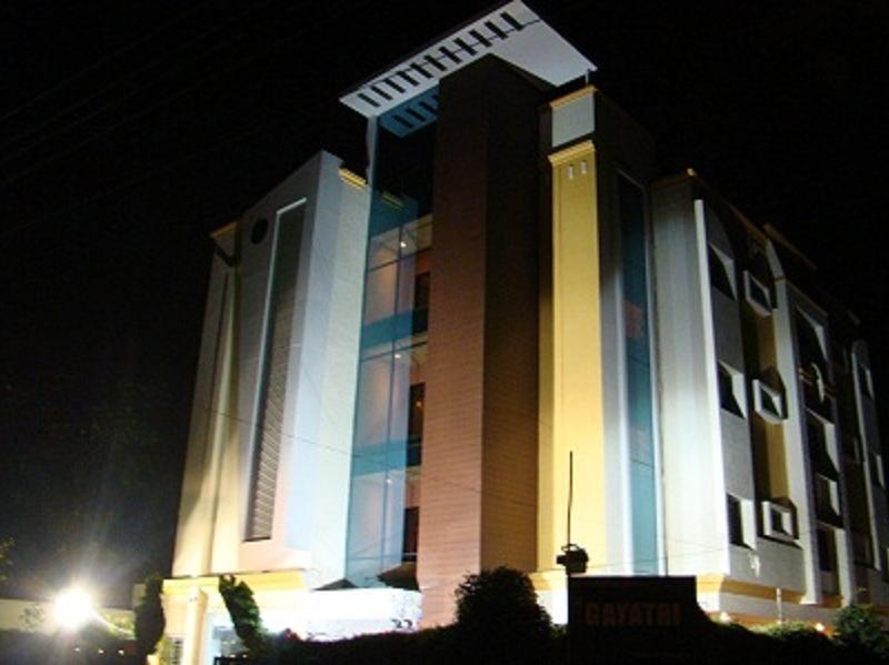Нагпур: Hotel Gayatri Inn