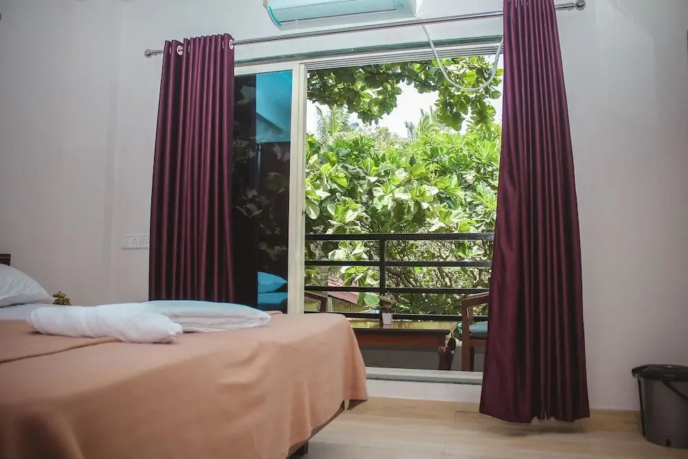 Киим: Hotel Sea View(A Beach Property)