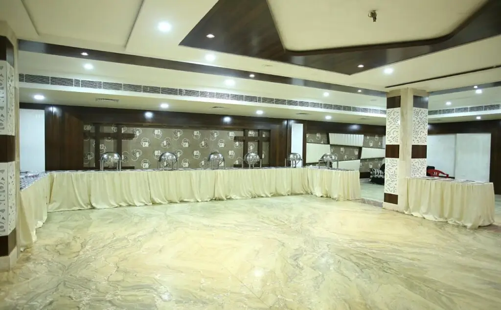 Rajkamal Palace by OYO Rooms — фото 1