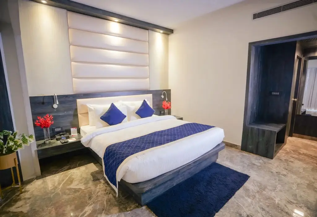 Барейлли: Hotel Swarn Towers