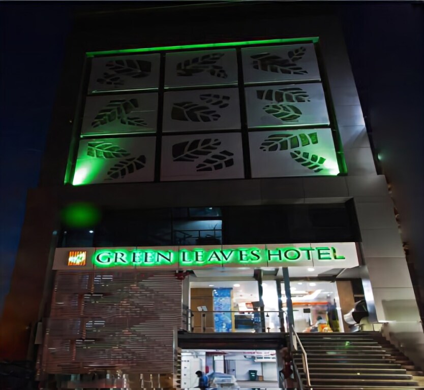 Green Leaves Hotel — фото 1