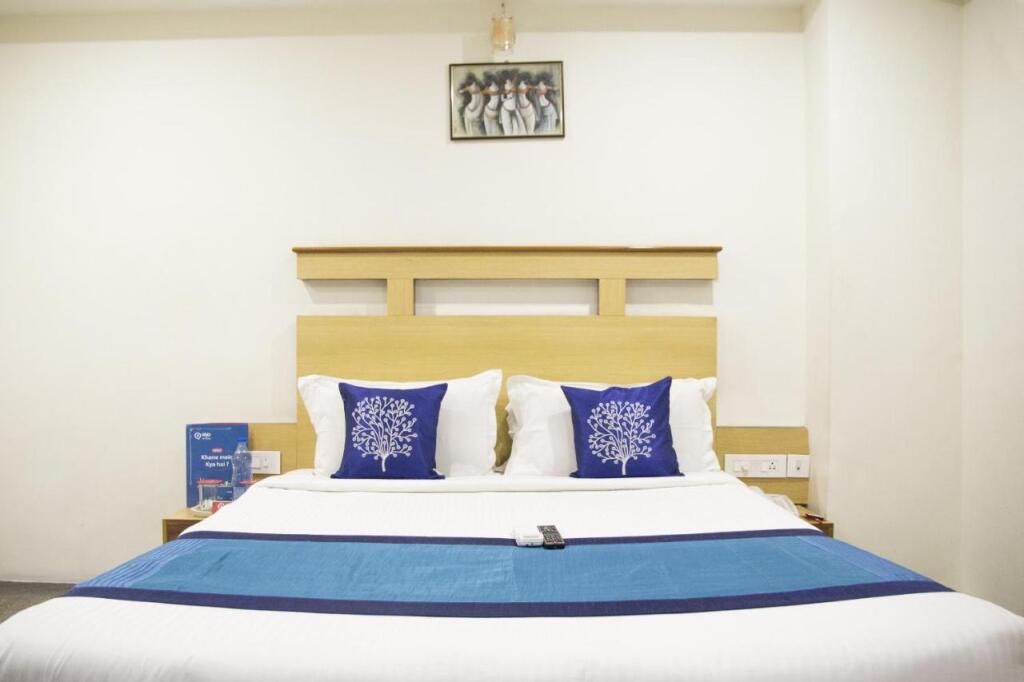 Тирупати: Hotel SLV Grand
