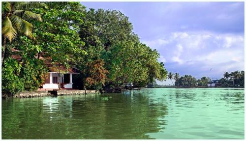 Мухамма: Our Land Island Backwater Boutique Resort