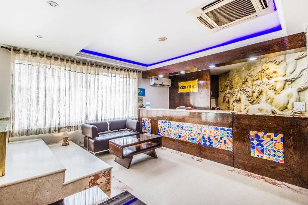 Hotel Marble Arch — фото 1