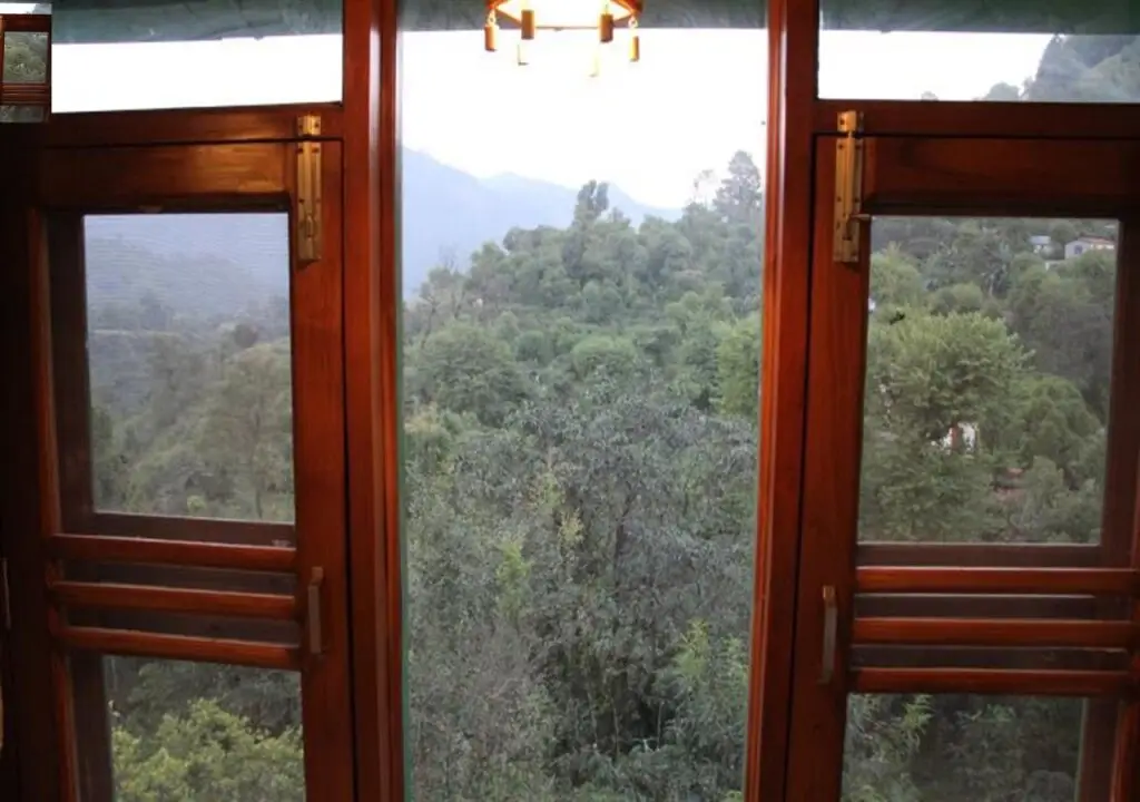 Наинитал: The Green Lodge