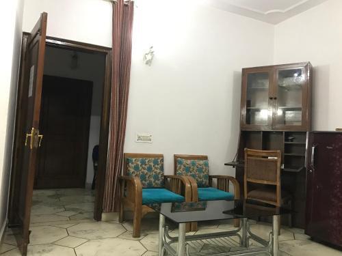 Нью-Дели: Tatvamasi Homestay