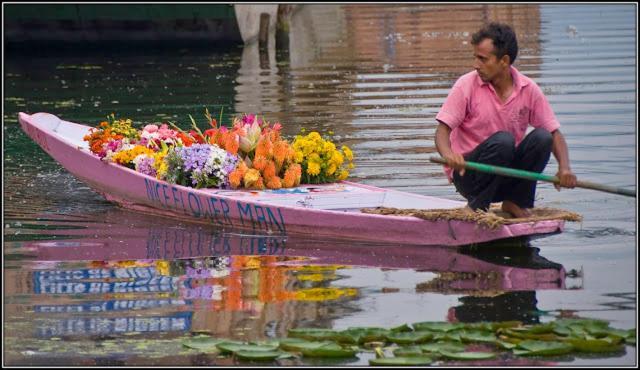 Шринагар: RITZ Houseboats