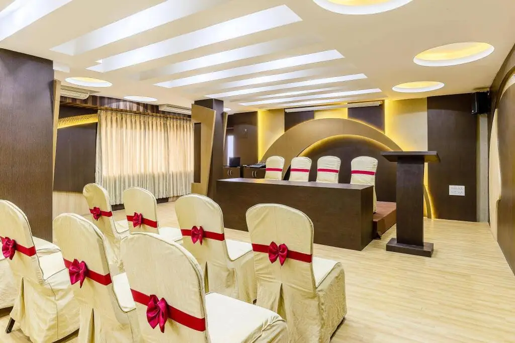 Hotel navaRatna — фото 1