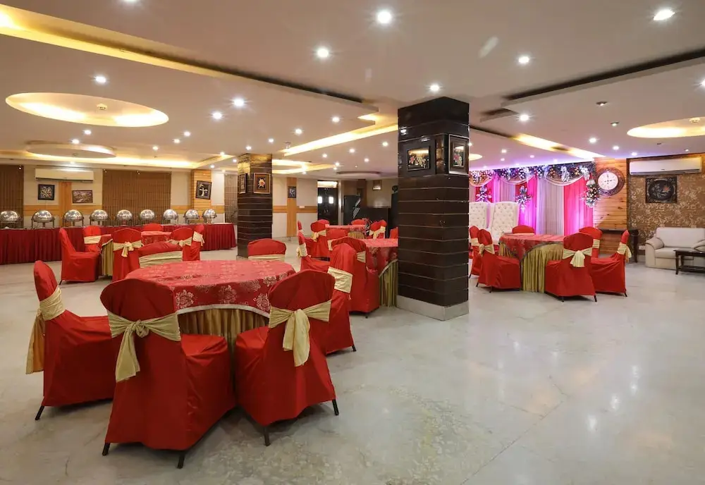 Большая Нойда: Le Grand Regency