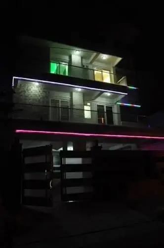 Большая Нойда: Waris Guest House Noida, Sec-30