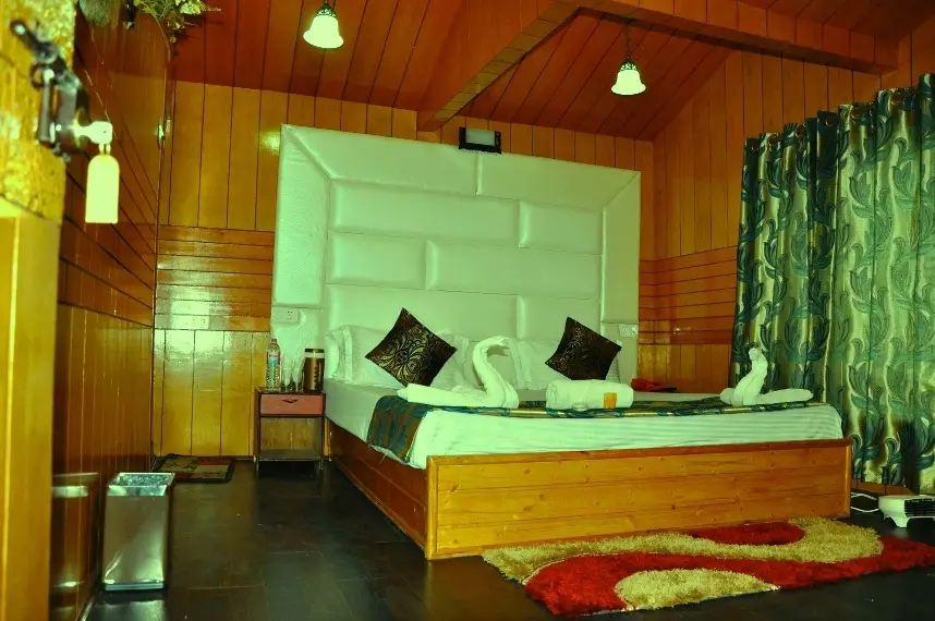 Пахалгам: Paristan Resorts