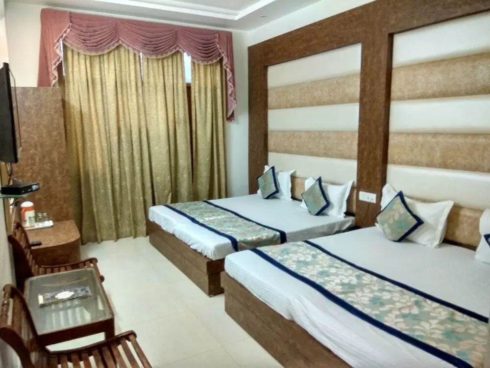 Катра: Jagdish Residency