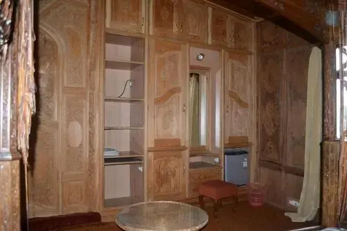 Шринагар: Shahenshah Group of House Boats