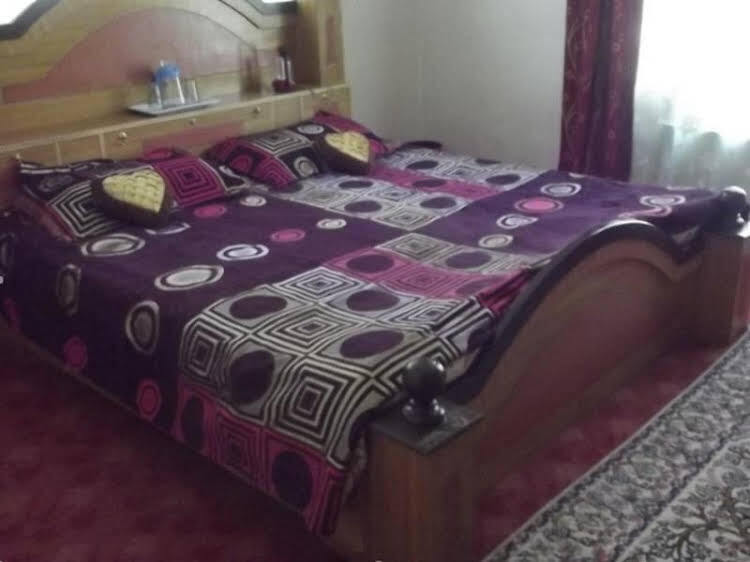 Шринагар: Privilege Guest House