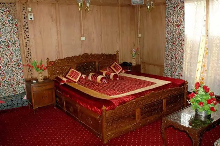 Шринагар: Kohimaran Group Of Houseboats