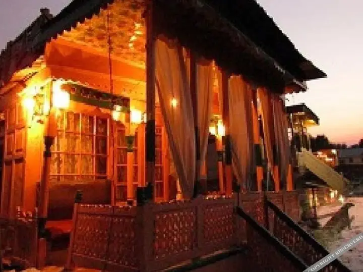 Шринагар: Royal Group Of Houseboats