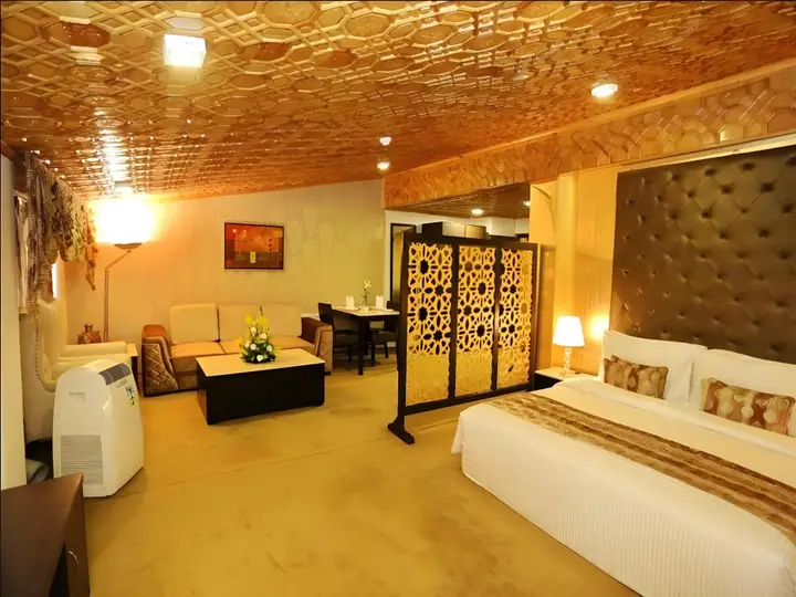 Шринагар: Batra Hotel