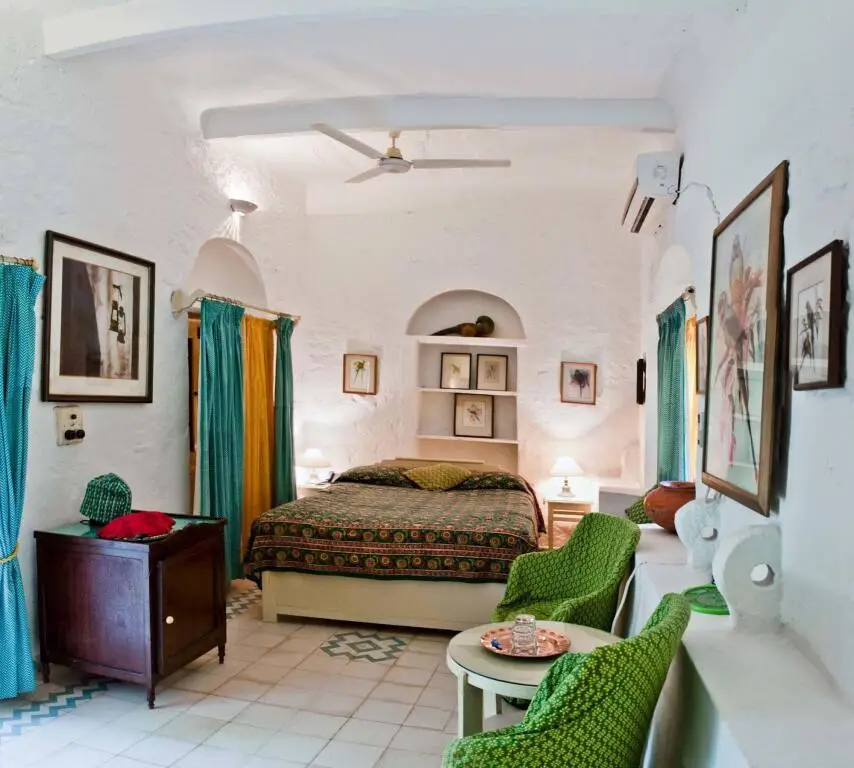 Алвар: Neemrana's - Hill Fort - Kesroli