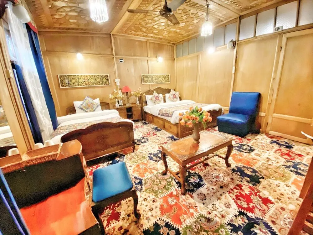 Шринагар: Lake Victoria Group of Houseboats