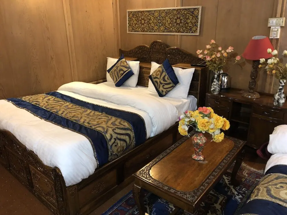 Шринагар: Lake Victoria Group of Houseboats