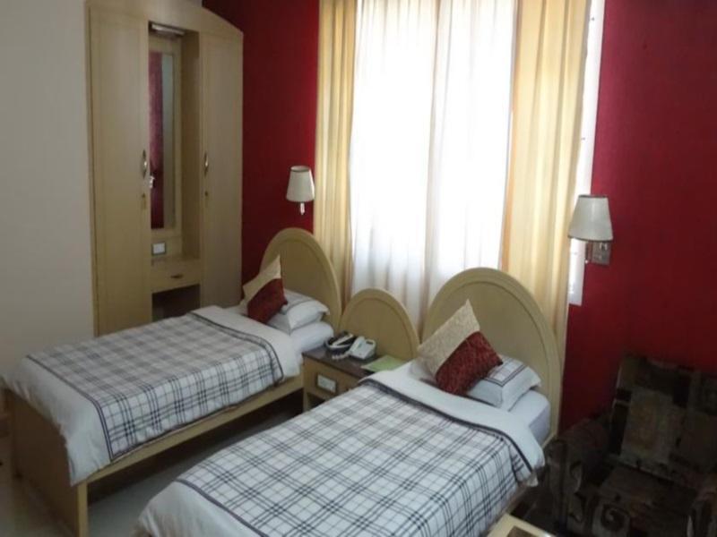 Бангалор: Compact Stately Home