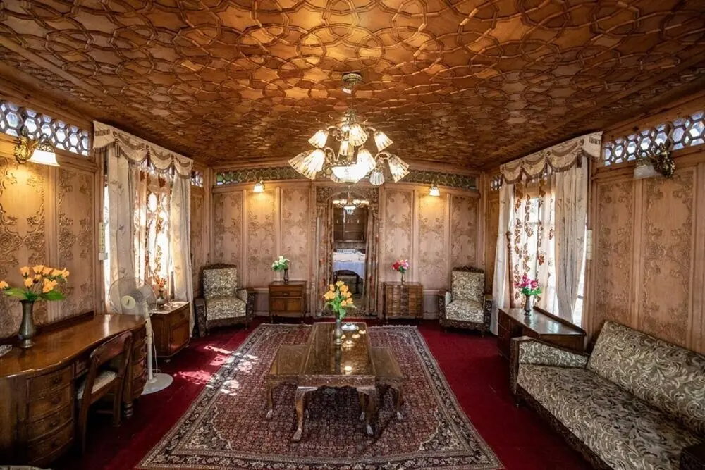 Шринагар: Kharpalace Group of House Boat